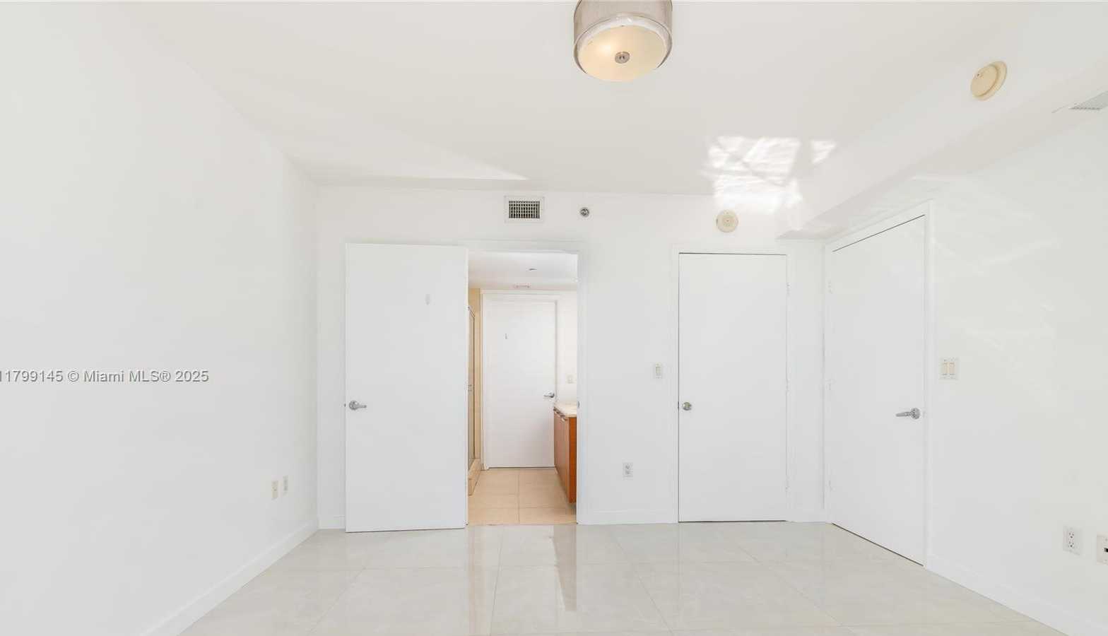 Small Image of 50 Biscayne Blvd, Miami, FL 33132, USA Number 21