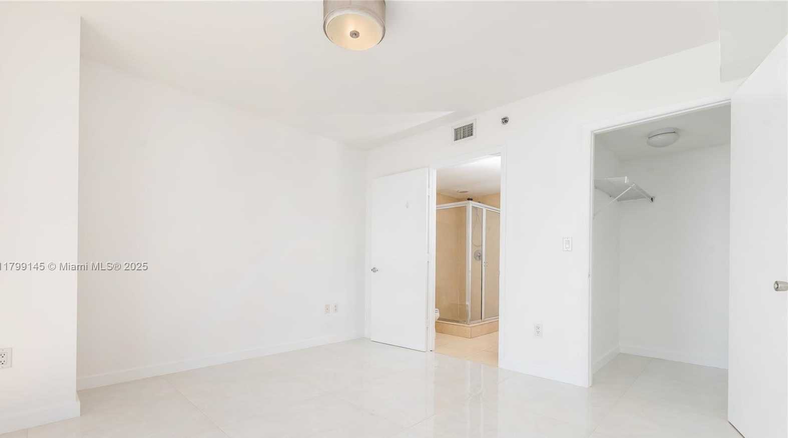 Small Image of 50 Biscayne Blvd, Miami, FL 33132, USA Number 22