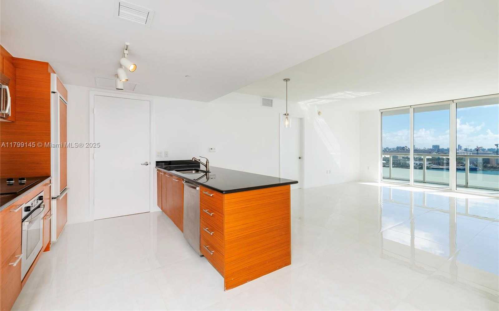 Small Image of 50 Biscayne Blvd, Miami, FL 33132, USA Number 23