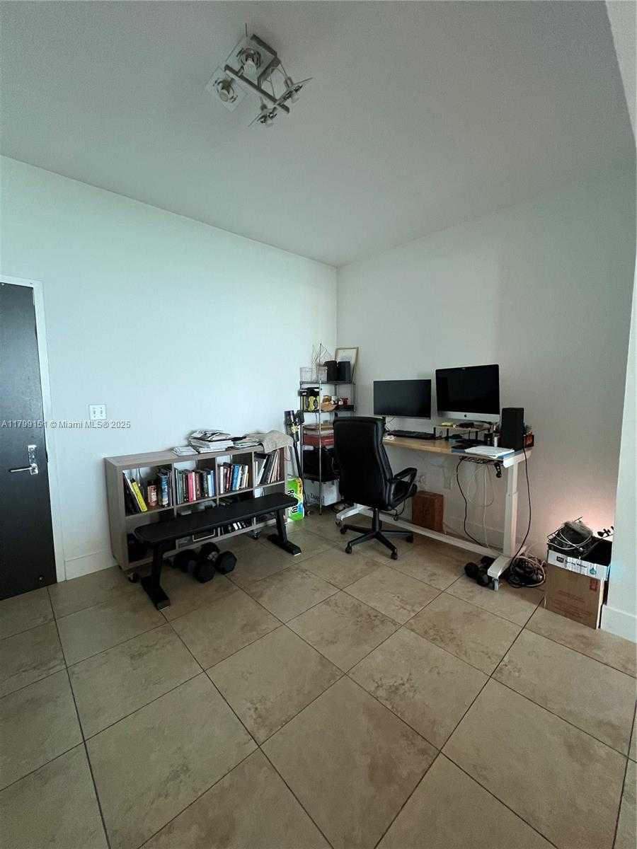 Small Image of 900 BISCAYNE BLVD #2304, Miami Number 19