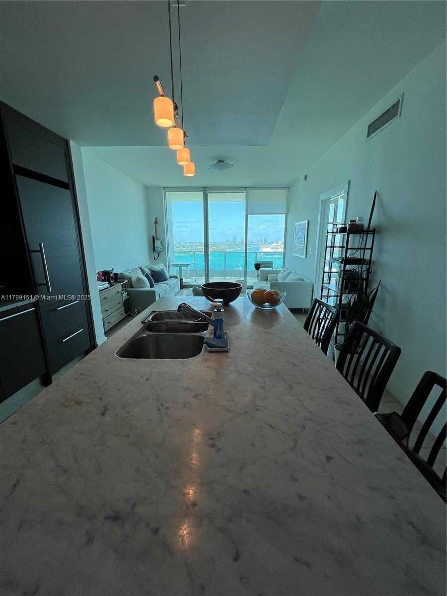 Small Image of 900 BISCAYNE BLVD #2304, Miami Number 4