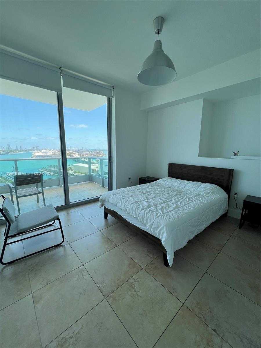 Small Image of 900 BISCAYNE BLVD #2304, Miami Number 8