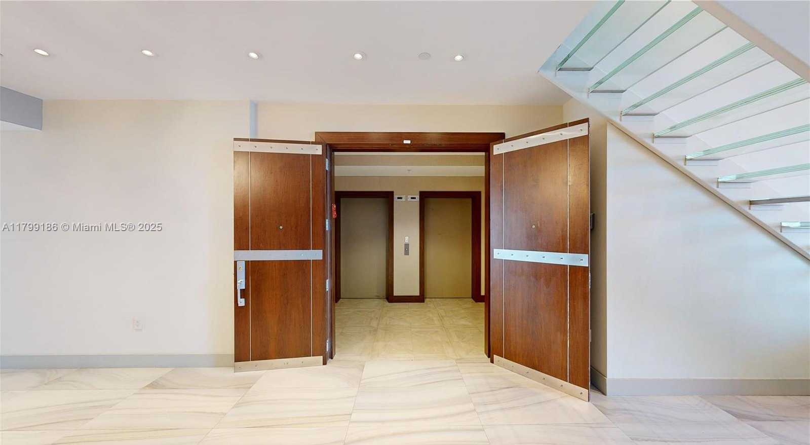 Small Image of 18201 COLLINS AVE #TS2 & TS3, Sunny Isles Beach Number 4