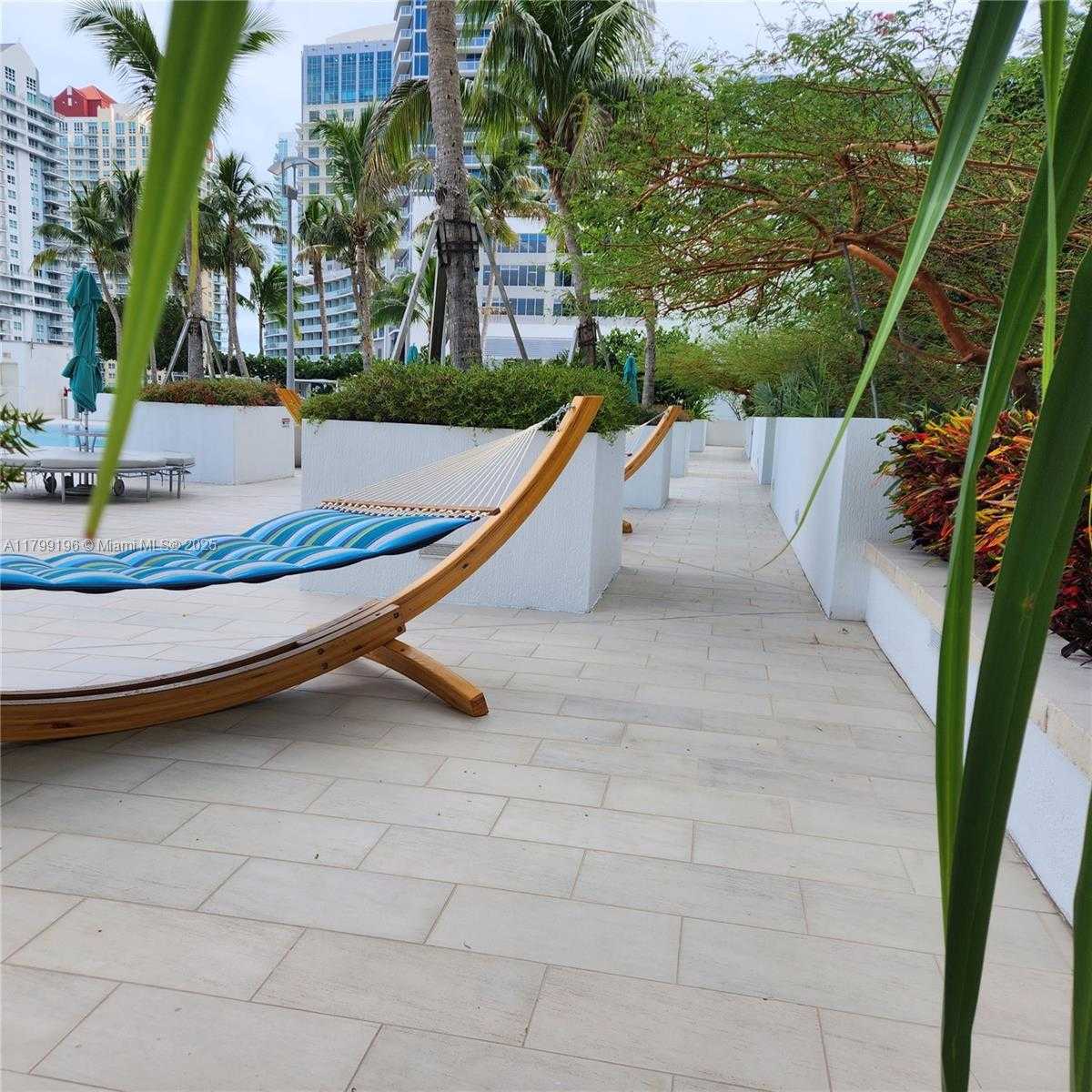 Small Image of 950 BRICKELL BAY DR #3603, Miami Number 23