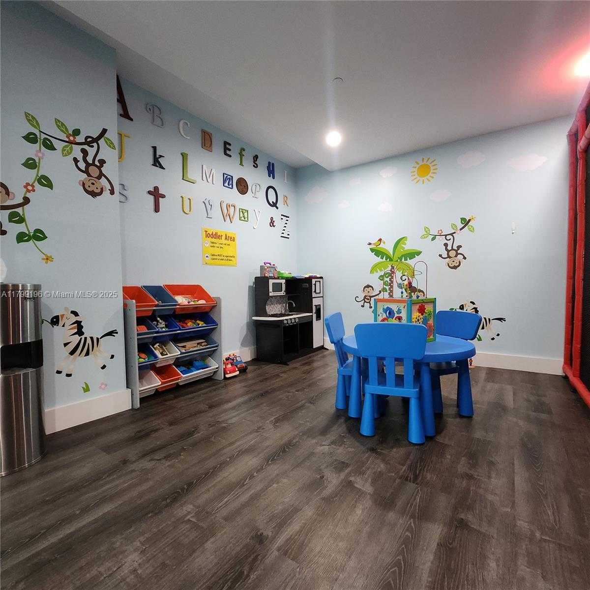 Small Image of 950 BRICKELL BAY DR #3603, Miami Number 31