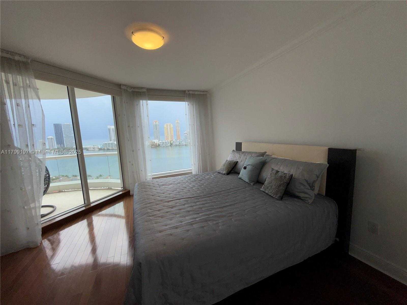 Small Image of 6000 ISLAND BLVD #2104, Aventura Number 3