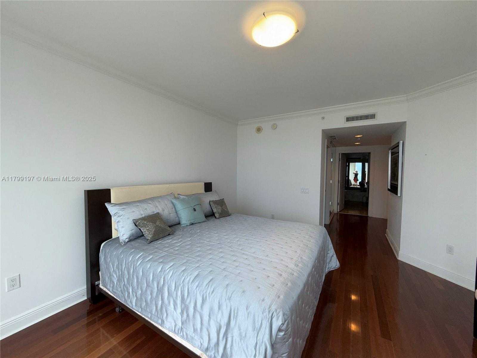 Small Image of 6000 ISLAND BLVD #2104, Aventura Number 5