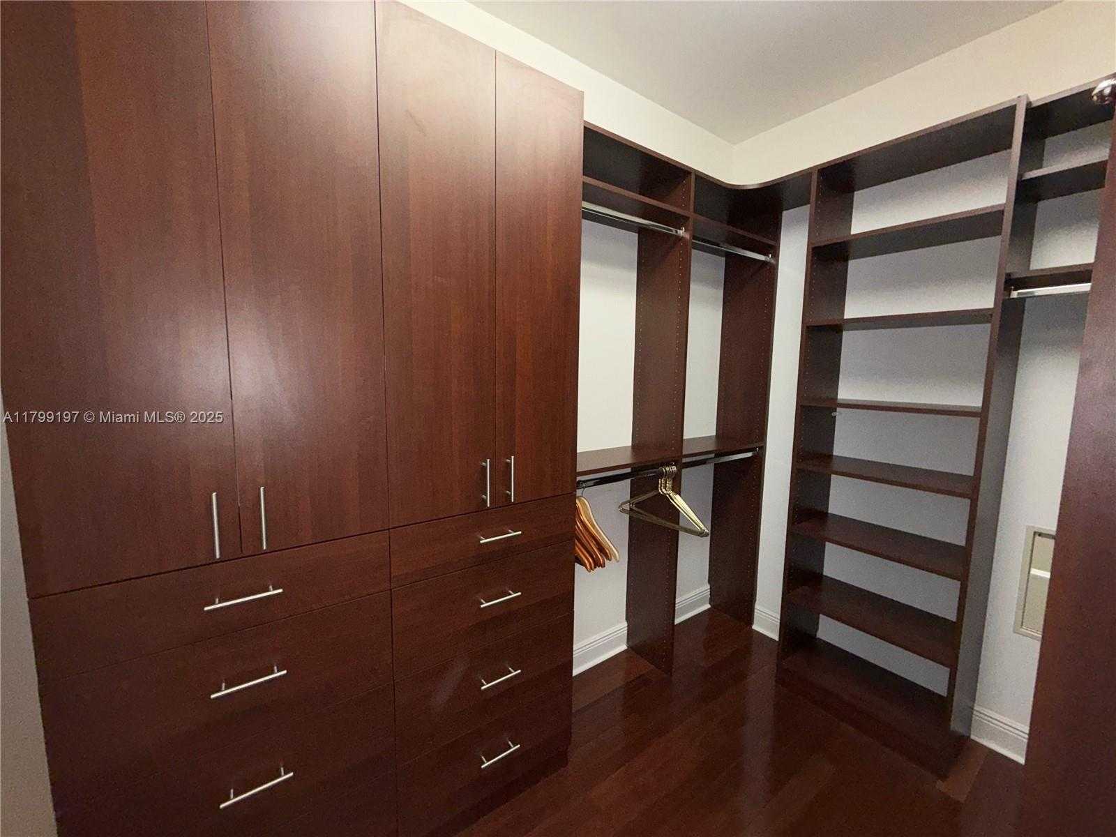 Small Image of 6000 ISLAND BLVD #2104, Aventura Number 6
