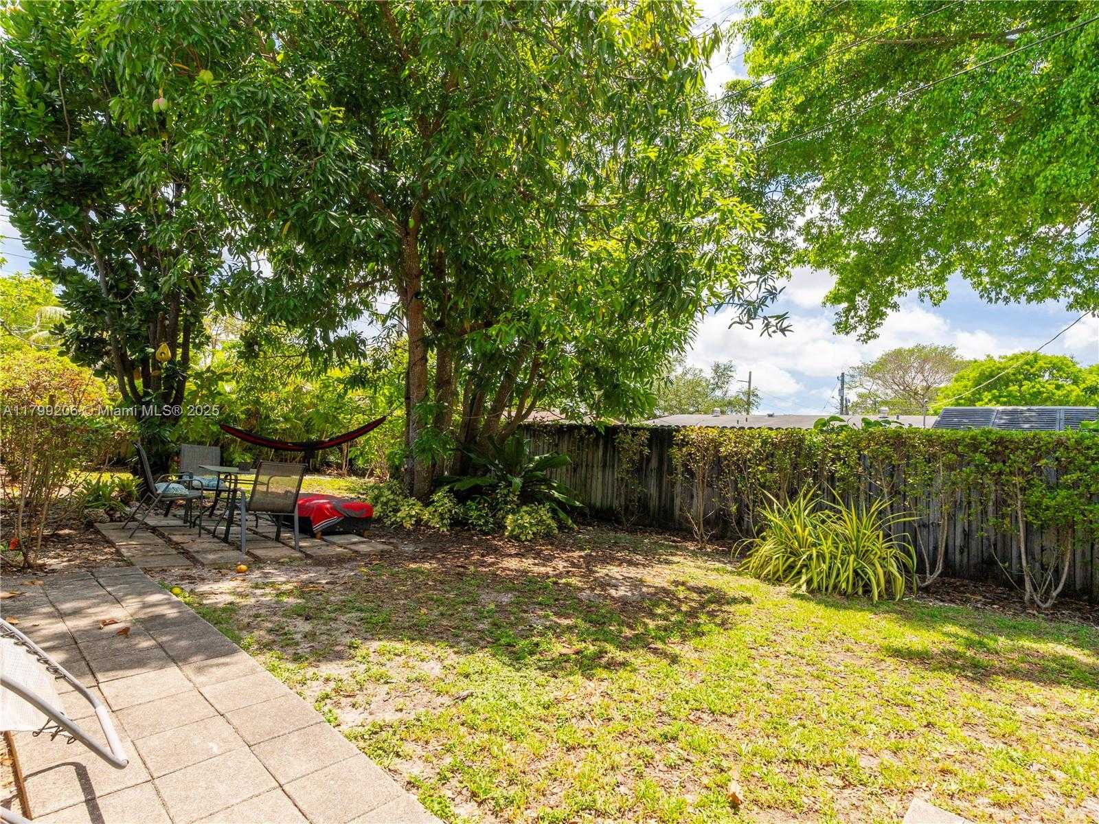 Small Image of 6320 SOUTH WEST 58TH PL, South Miami Number 25