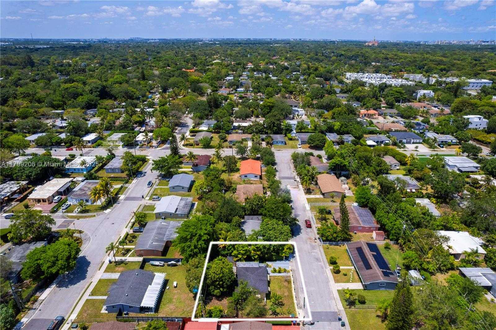 Small Image of 6320 SOUTH WEST 58TH PL, South Miami Number 28