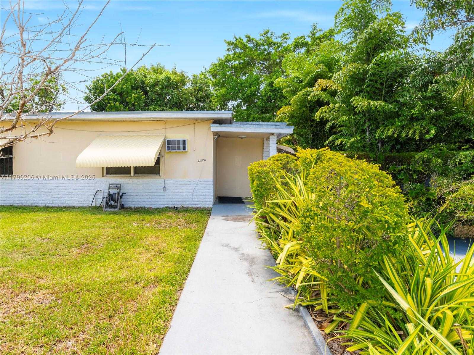 Small Image of 6320 SOUTH WEST 58TH PL, South Miami Number 5