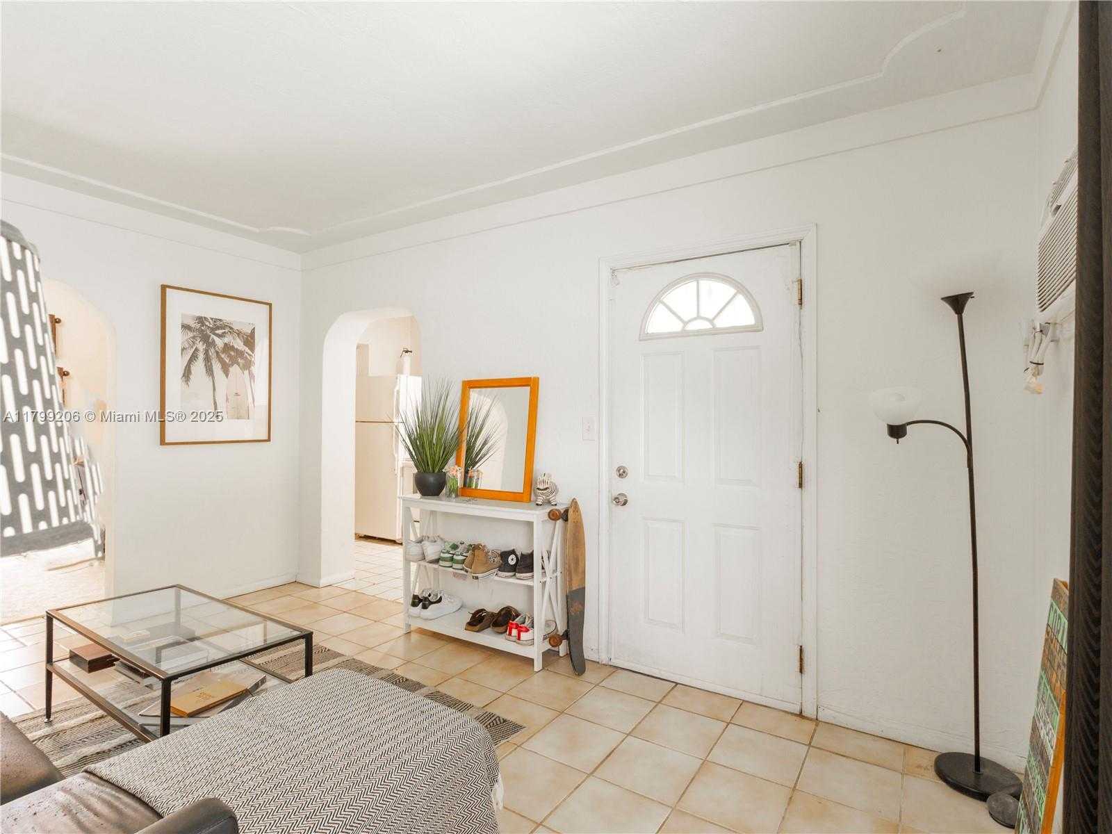 Small Image of 6320 SOUTH WEST 58TH PL, South Miami Number 8