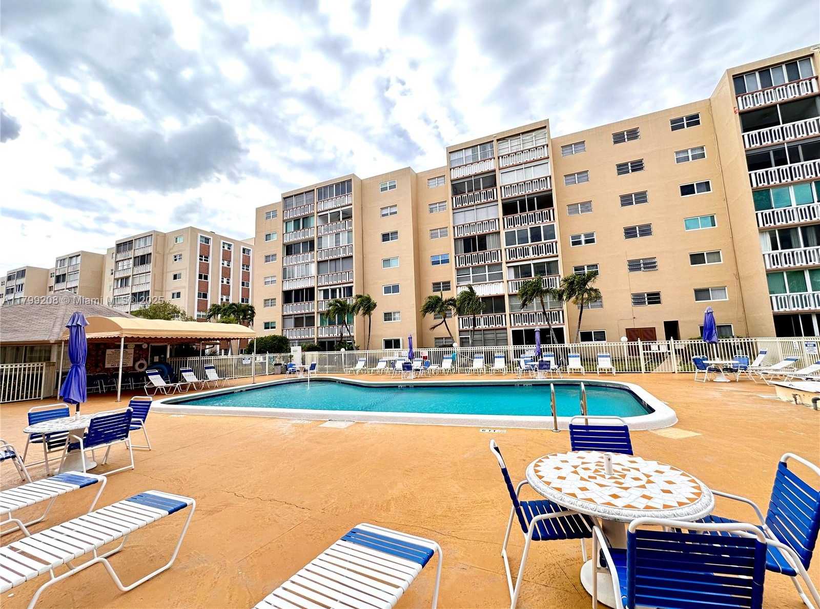 Small Image of 500 NORTH EAST 12TH AVE #705, Hallandale Beach Number 3