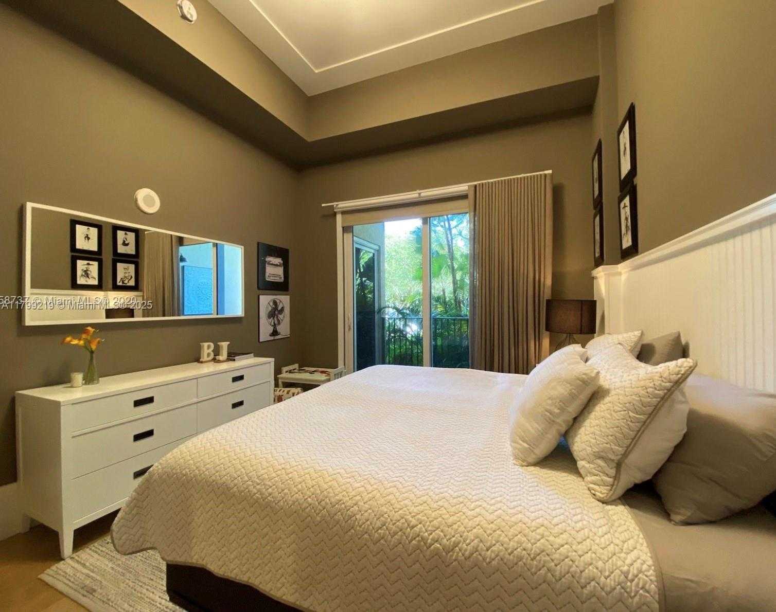 Small Image of 20000 EAST COUNTRY CLUB DR #114, Aventura Number 7