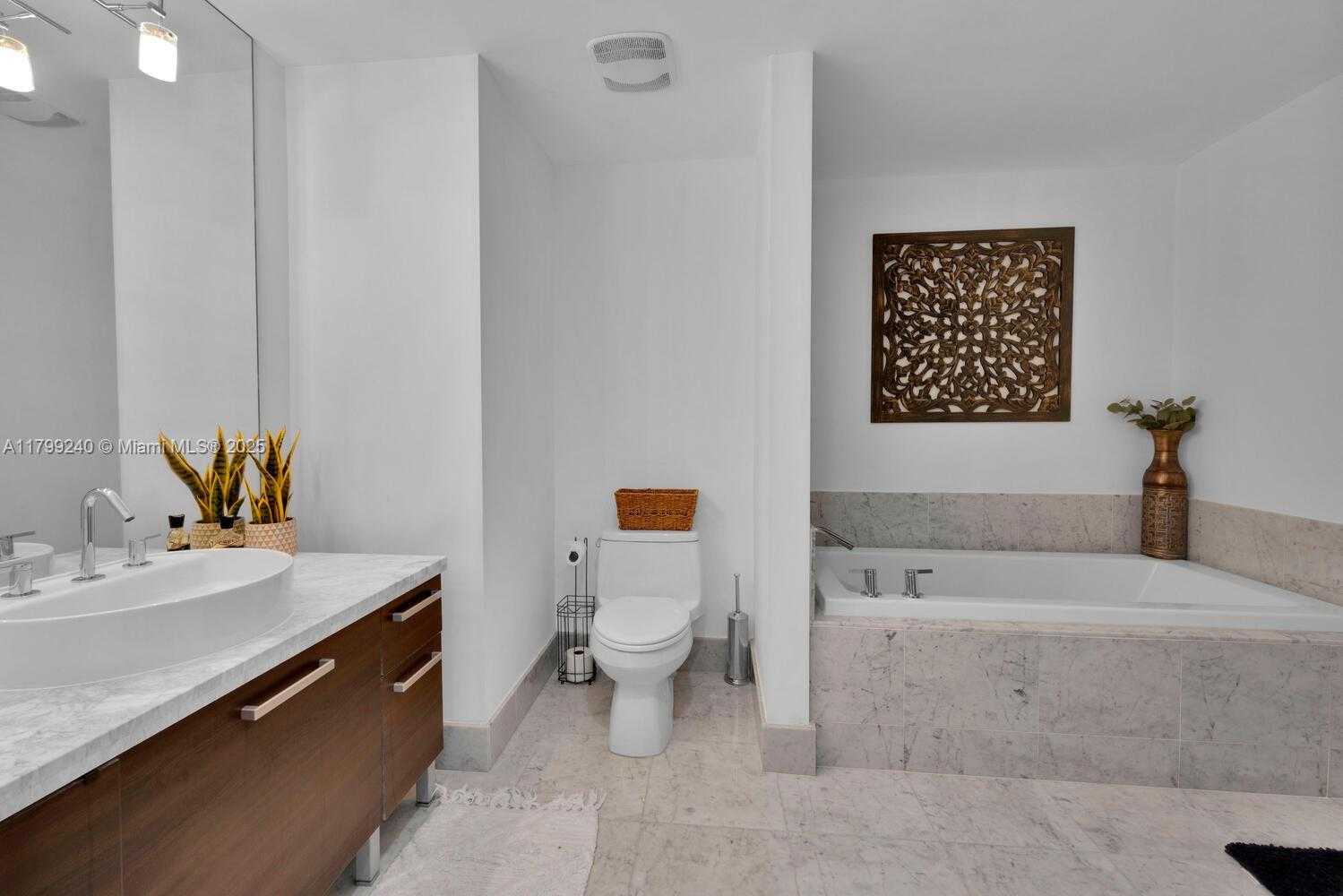 Small Image of 253 NORTH EAST 2ND ST #1710, Miami Number 11