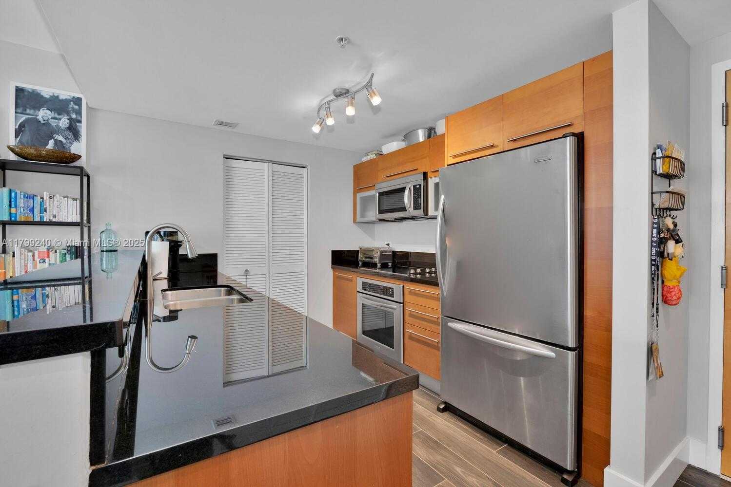 Small Image of 253 NORTH EAST 2ND ST #1710, Miami Number 19