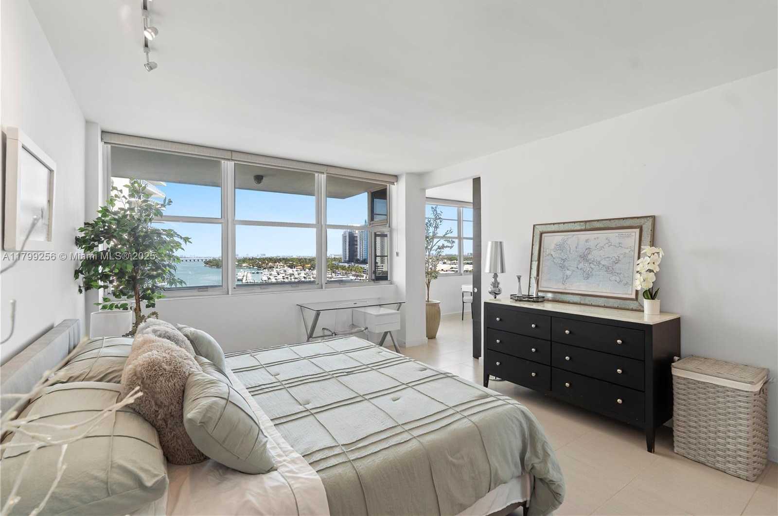 Small Image of 20 ISLAND AVE #907, Miami Beach Number 14