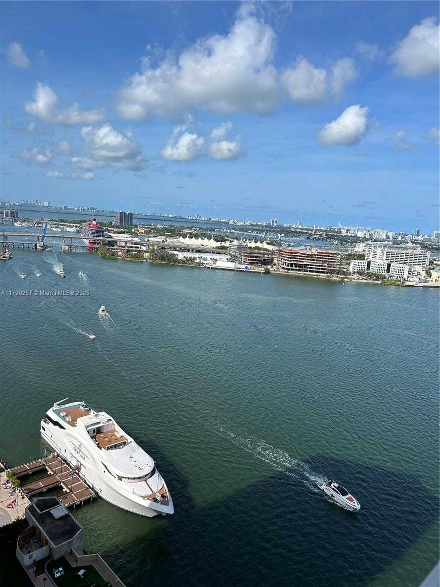 Small Image of 335 SOUTH BISCAYNE BLVD #2908, Miami Number 10