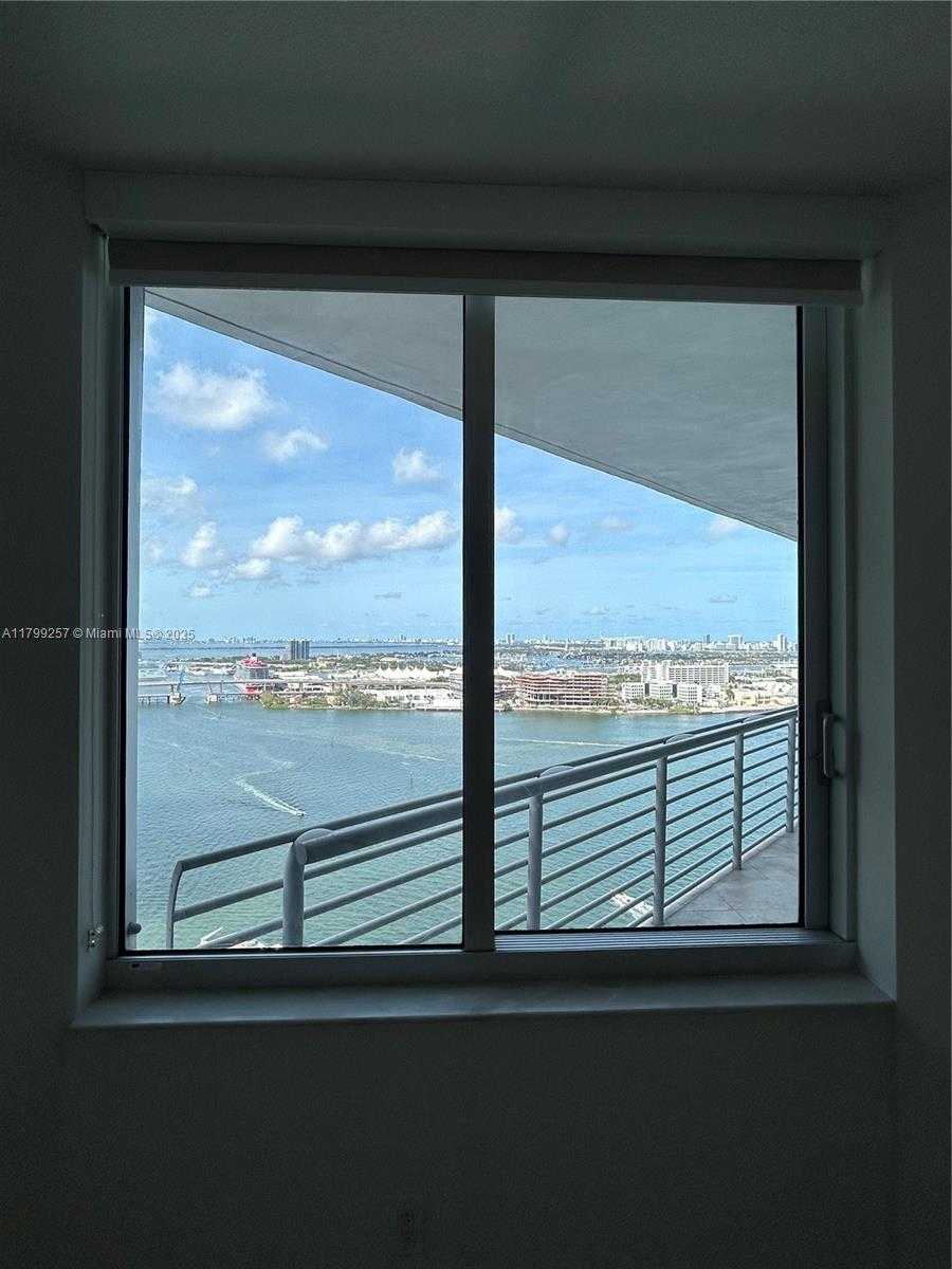 Small Image of 335 SOUTH BISCAYNE BLVD #2908, Miami Number 14