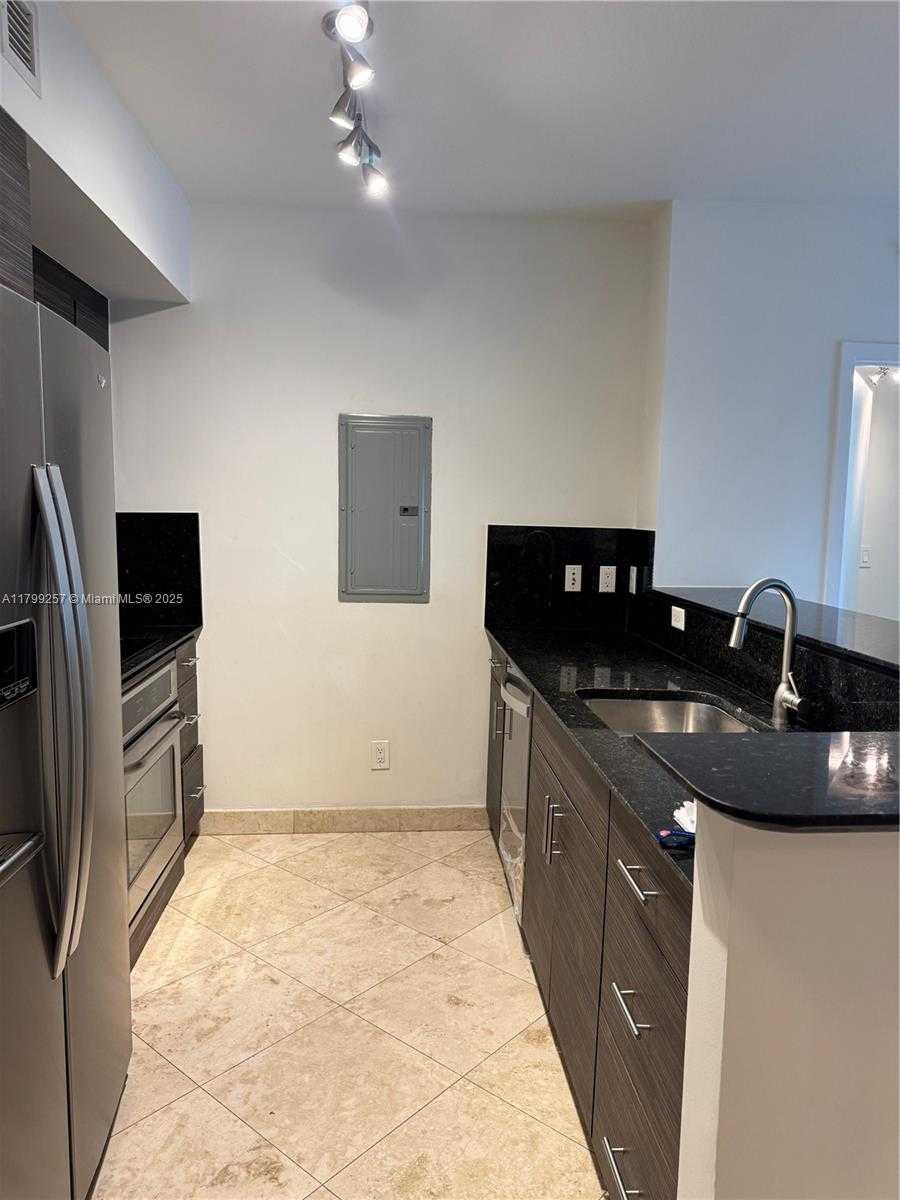 Small Image of 335 SOUTH BISCAYNE BLVD #2908, Miami Number 18