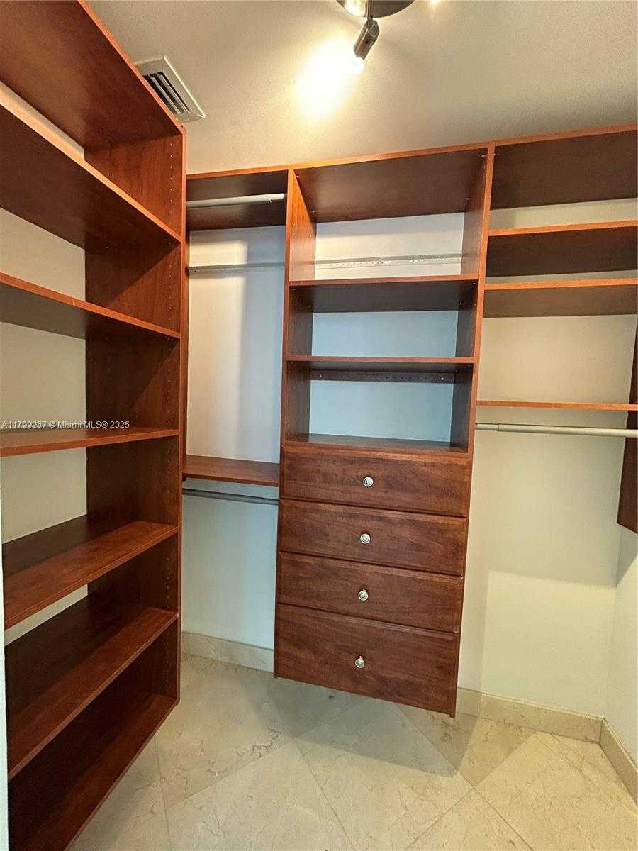 Small Image of 335 SOUTH BISCAYNE BLVD #2908, Miami Number 20
