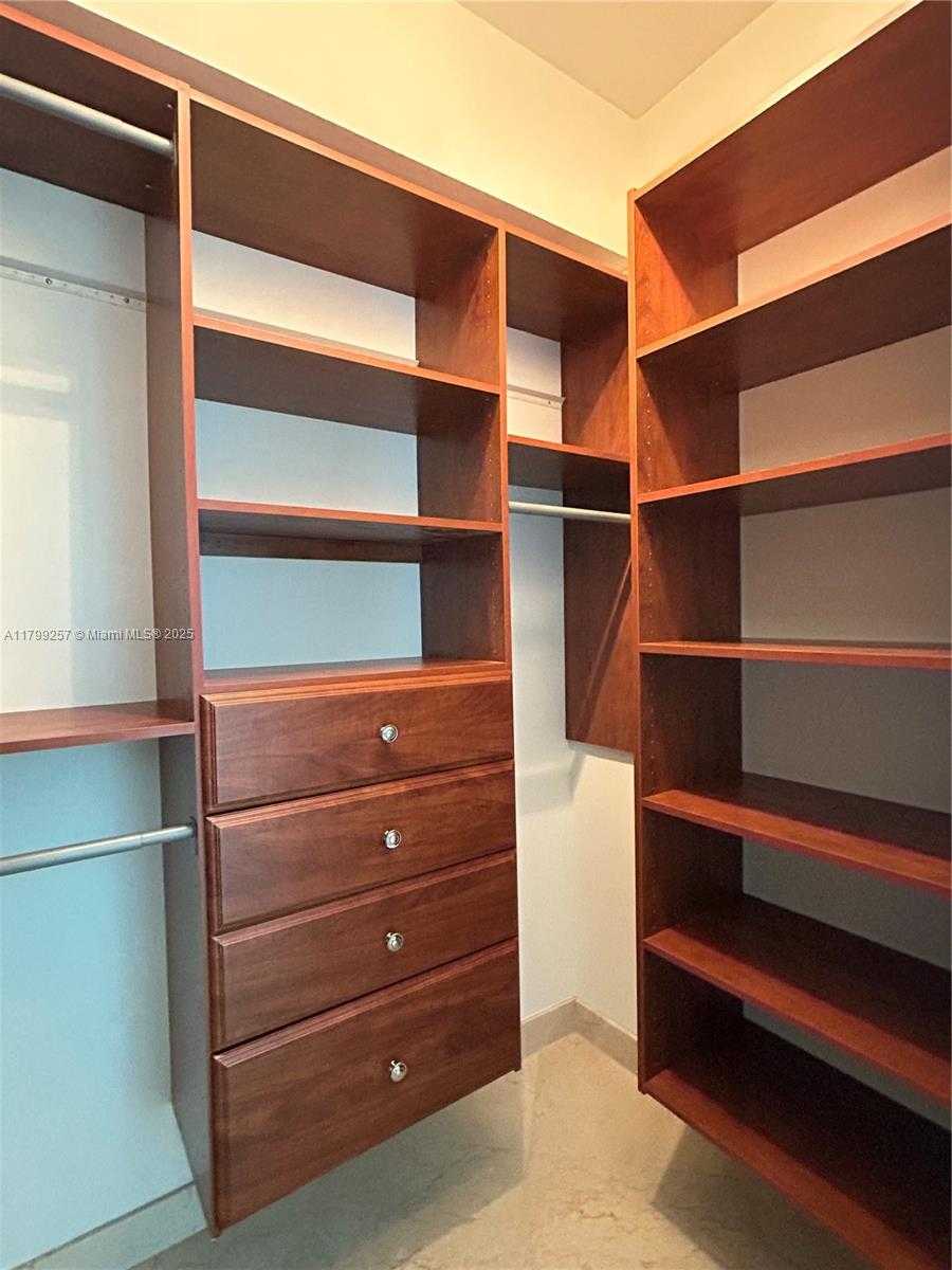 Small Image of 335 SOUTH BISCAYNE BLVD #2908, Miami Number 21