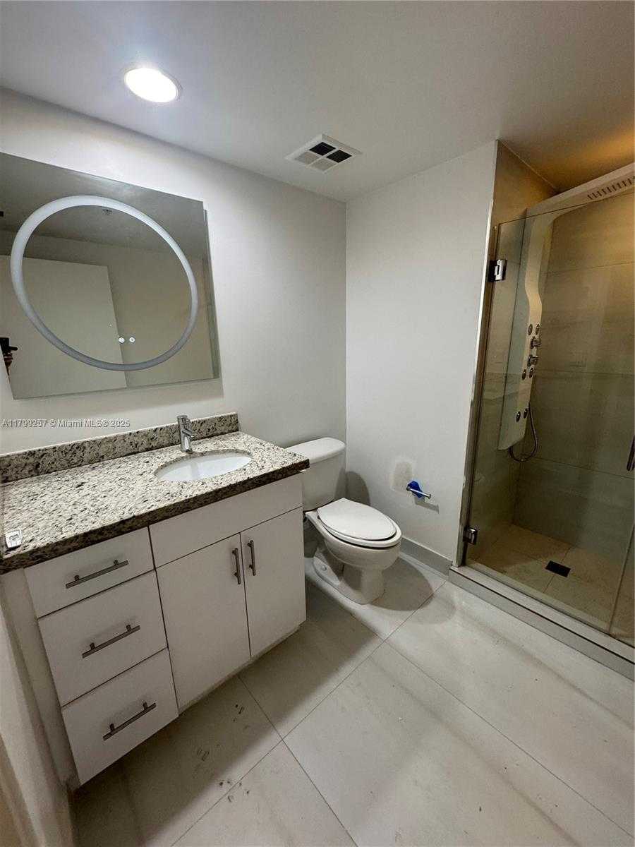 Small Image of 335 SOUTH BISCAYNE BLVD #2908, Miami Number 22