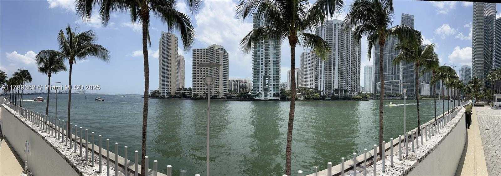 Small Image of 335 SOUTH BISCAYNE BLVD #2908, Miami Number 5