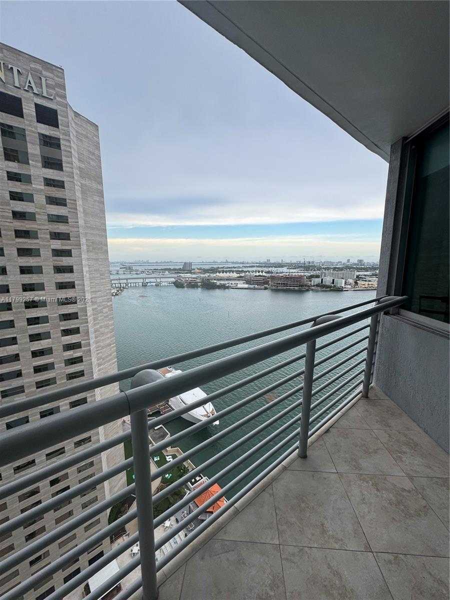 Small Image of 335 SOUTH BISCAYNE BLVD #2908, Miami Number 7