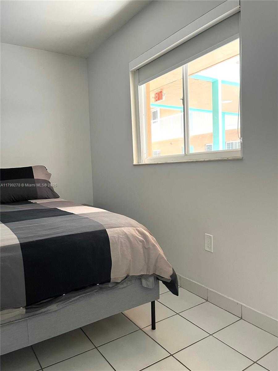 Small Image of 6801 HARDING AVE #323, Miami Beach Number 19