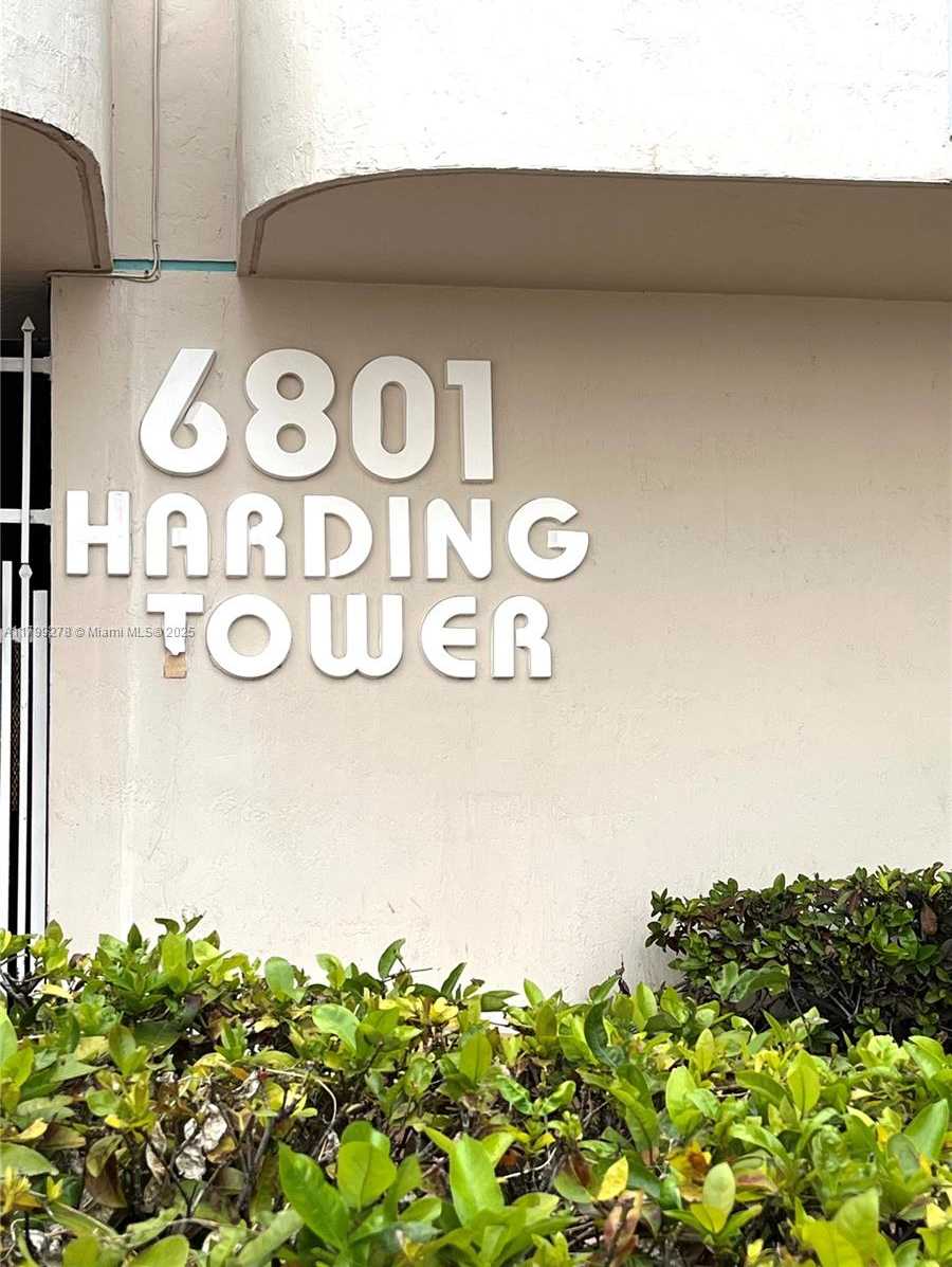 Small Image of 6801 HARDING AVE #323, Miami Beach Number 21