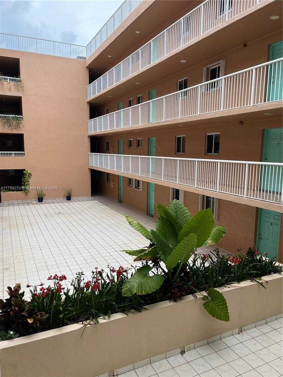 Small Image of 6801 HARDING AVE #323, Miami Beach Number 25