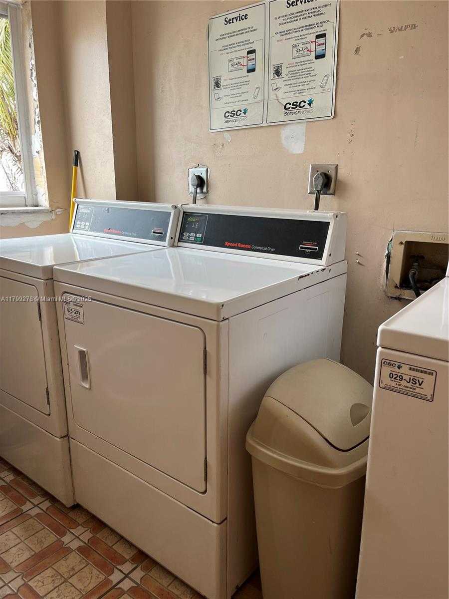 Small Image of 6801 HARDING AVE #323, Miami Beach Number 27