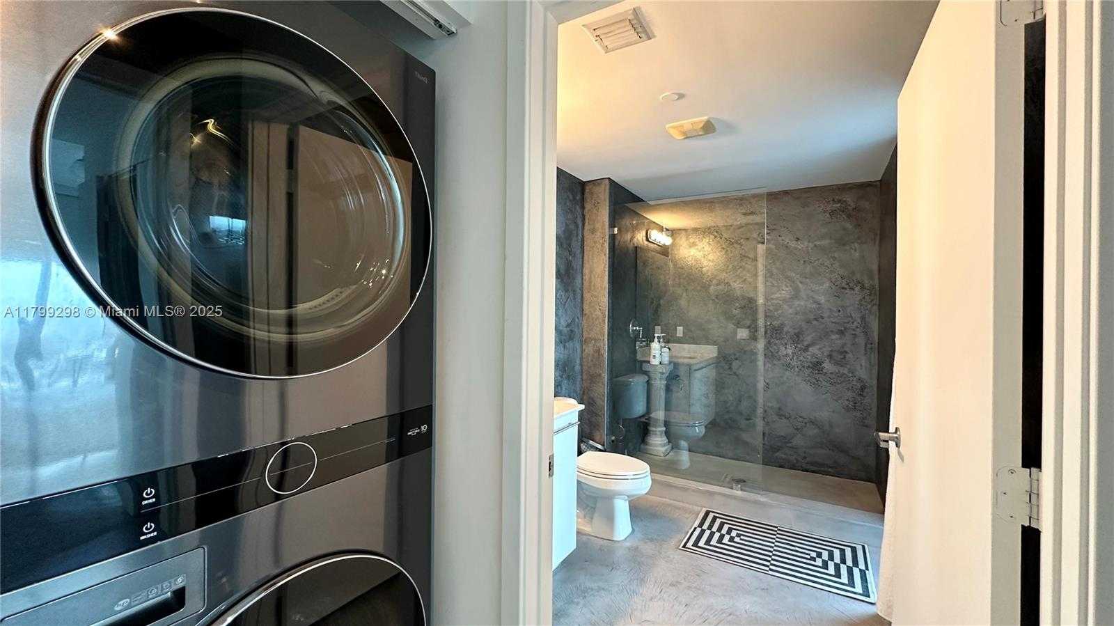 Small Image of 888 BISCAYNE BLVD #4312, Miami Number 10