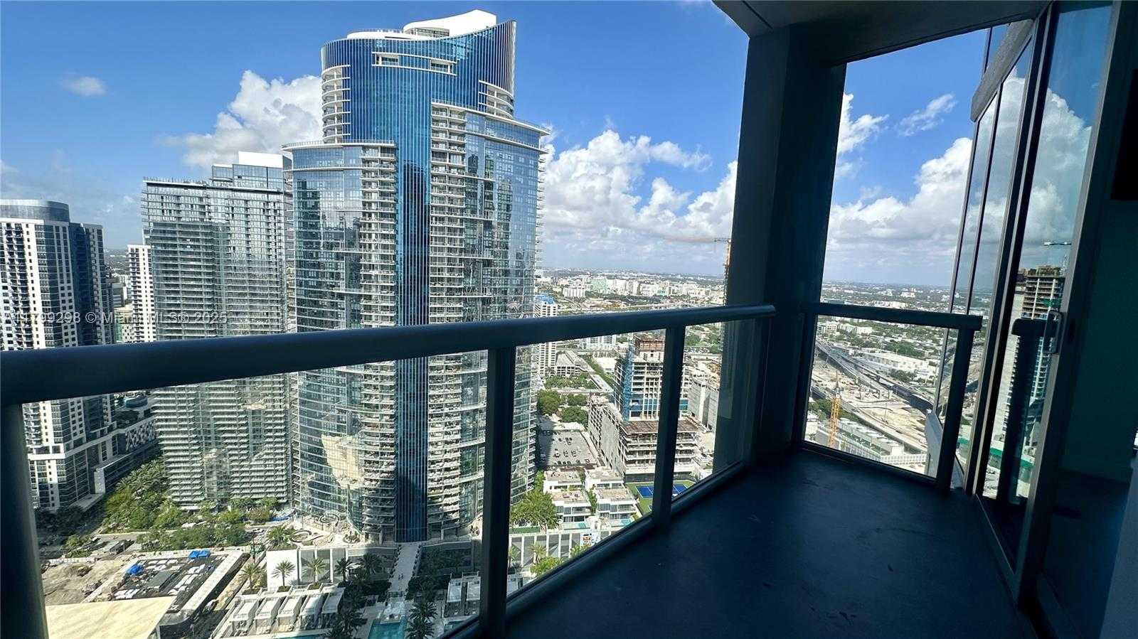 Small Image of 888 BISCAYNE BLVD #4312, Miami Number 12