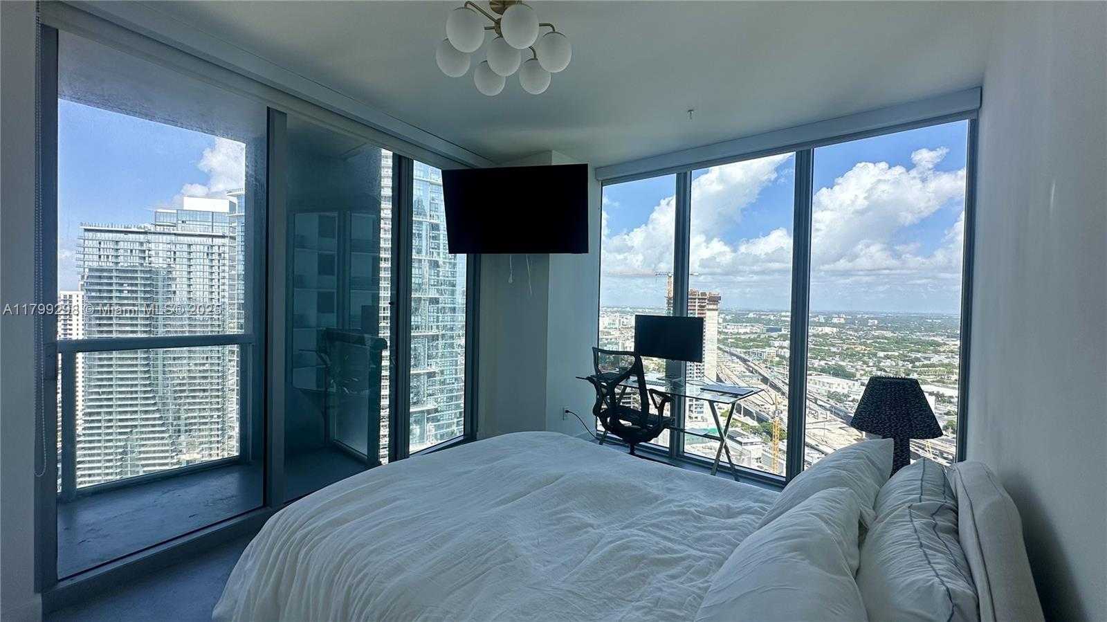 Small Image of 888 BISCAYNE BLVD #4312, Miami Number 13