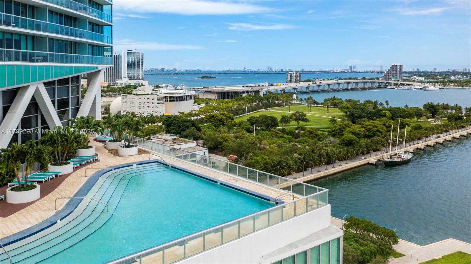 Small Image of 888 BISCAYNE BLVD #4312, Miami Number 21