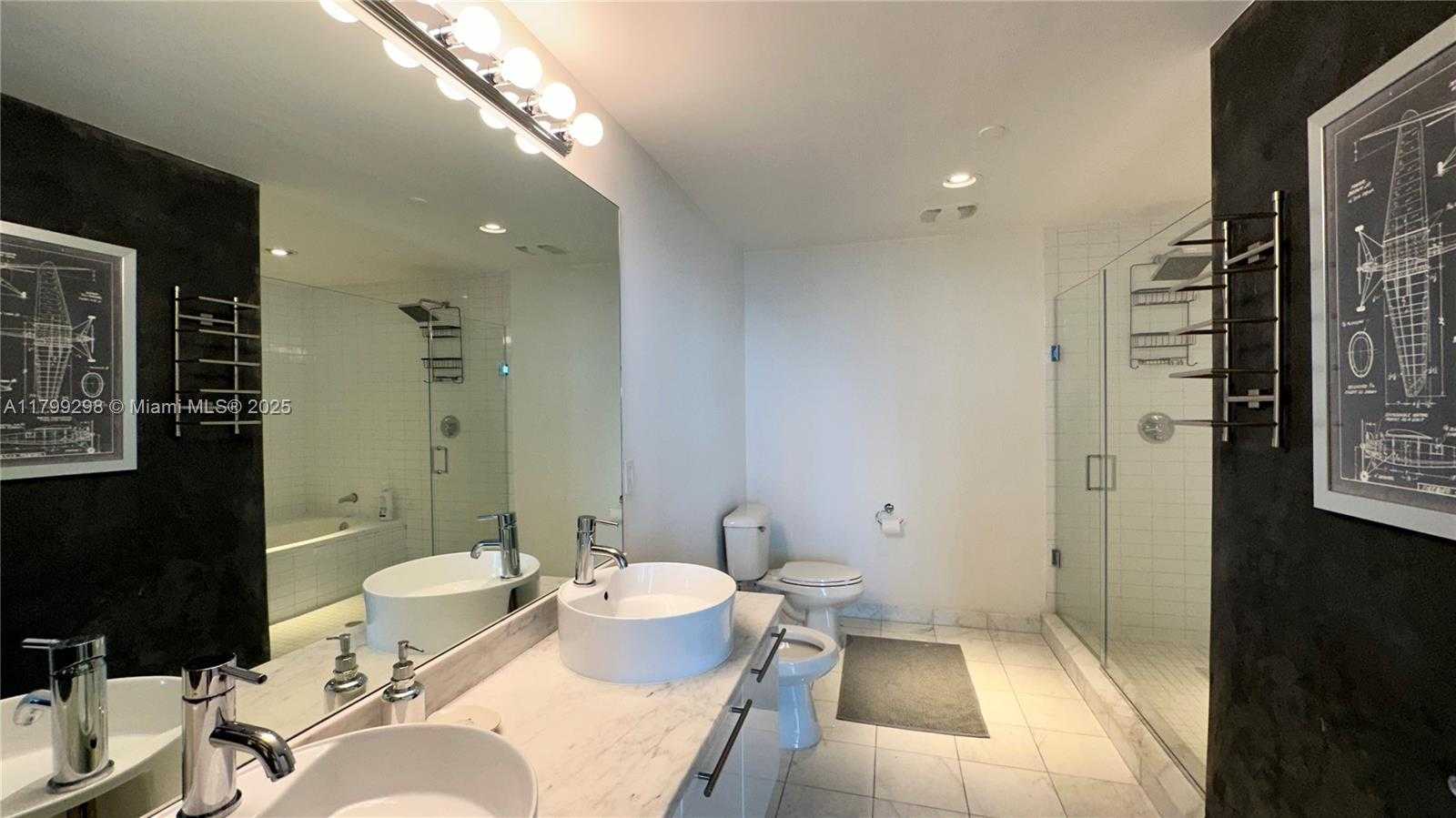 Small Image of 888 BISCAYNE BLVD #4312, Miami Number 7
