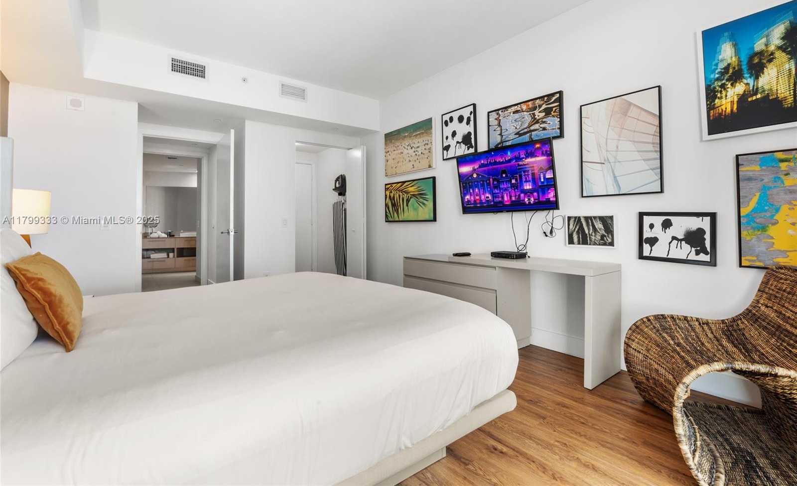 Small Image of 4111 SOUTH OCEAN DR #2307, Hollywood Number 22