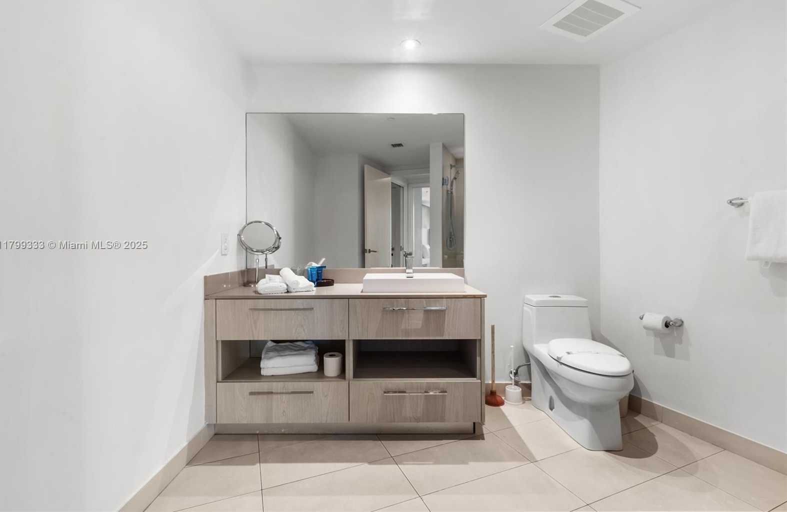 Small Image of 4111 SOUTH OCEAN DR #2307, Hollywood Number 24