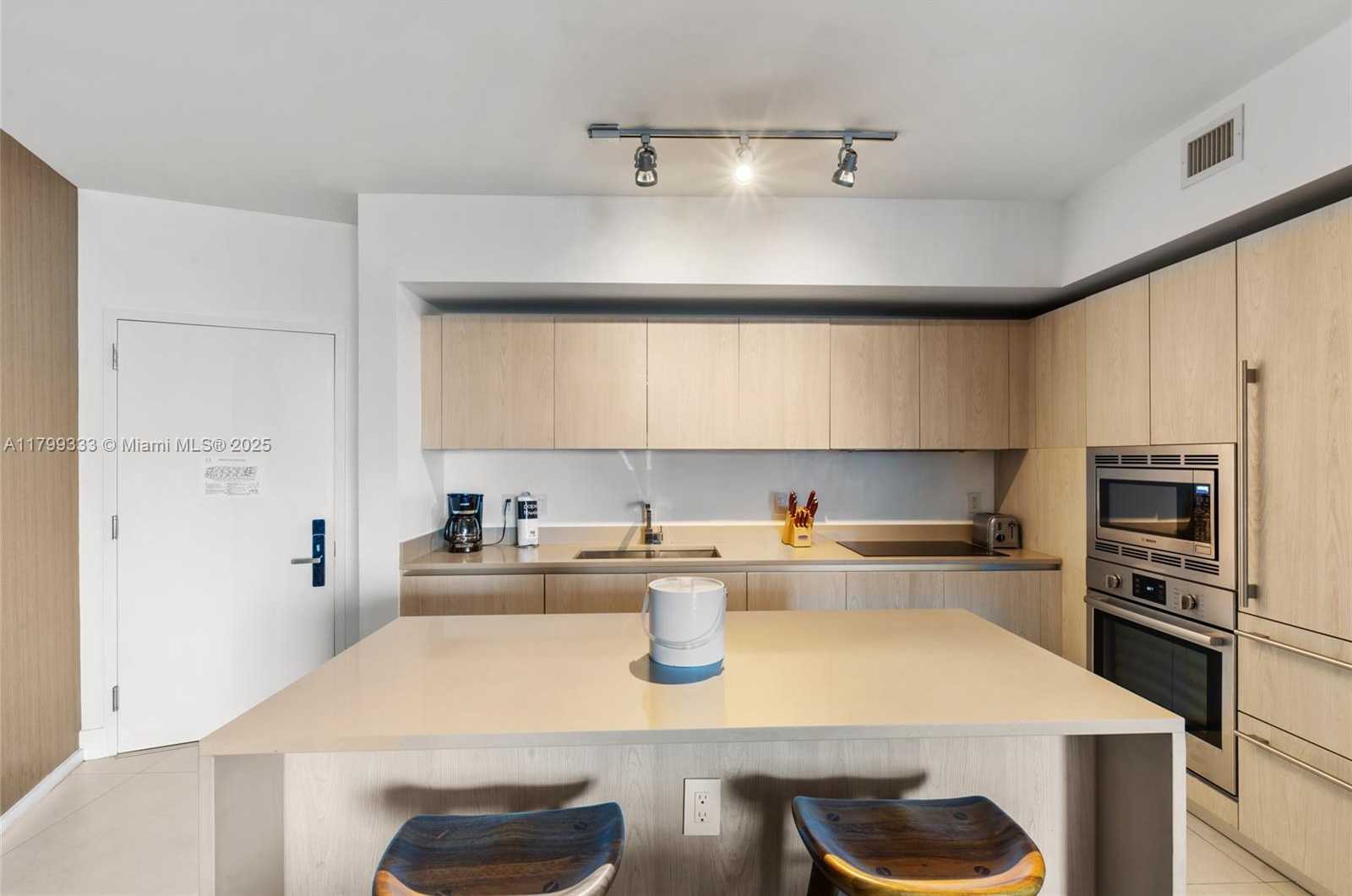 Small Image of 4111 SOUTH OCEAN DR #2307, Hollywood Number 7