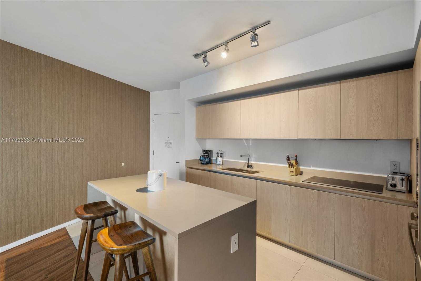 Small Image of 4111 SOUTH OCEAN DR #2307, Hollywood Number 9
