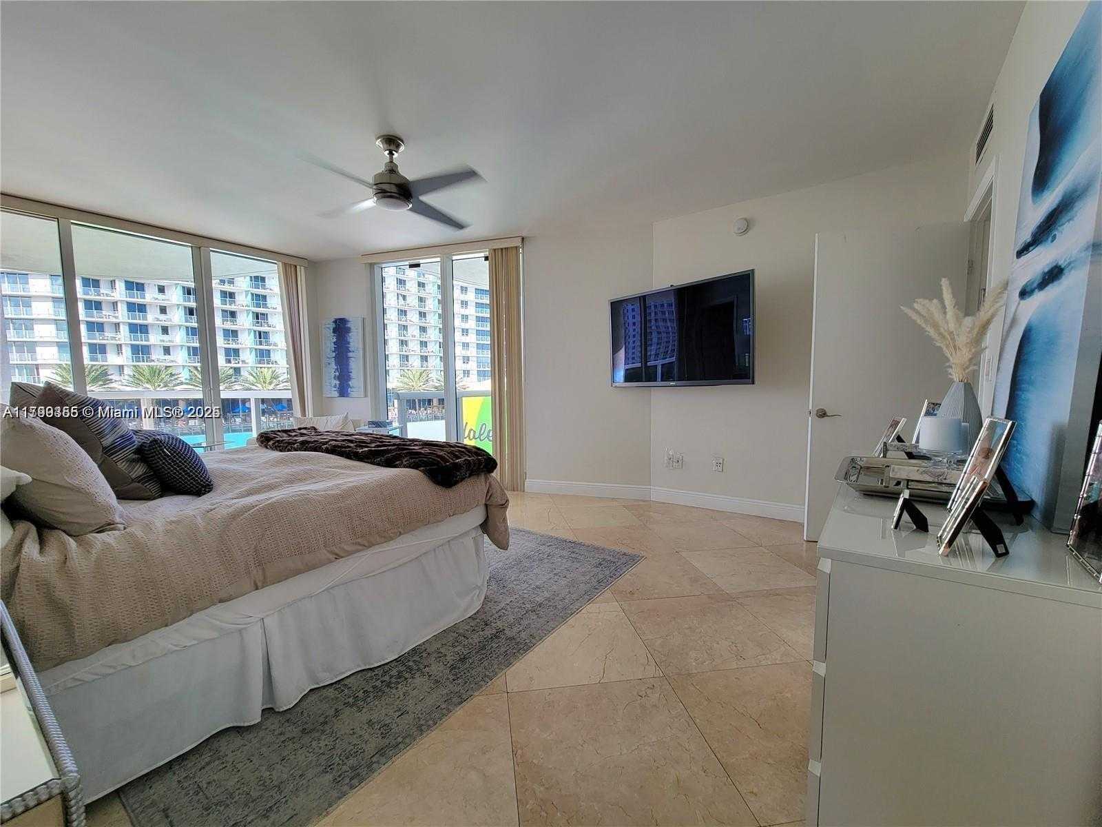 Small Image of 1800 SOUTH OCEAN DR #1510, Hallandale Beach Number 24