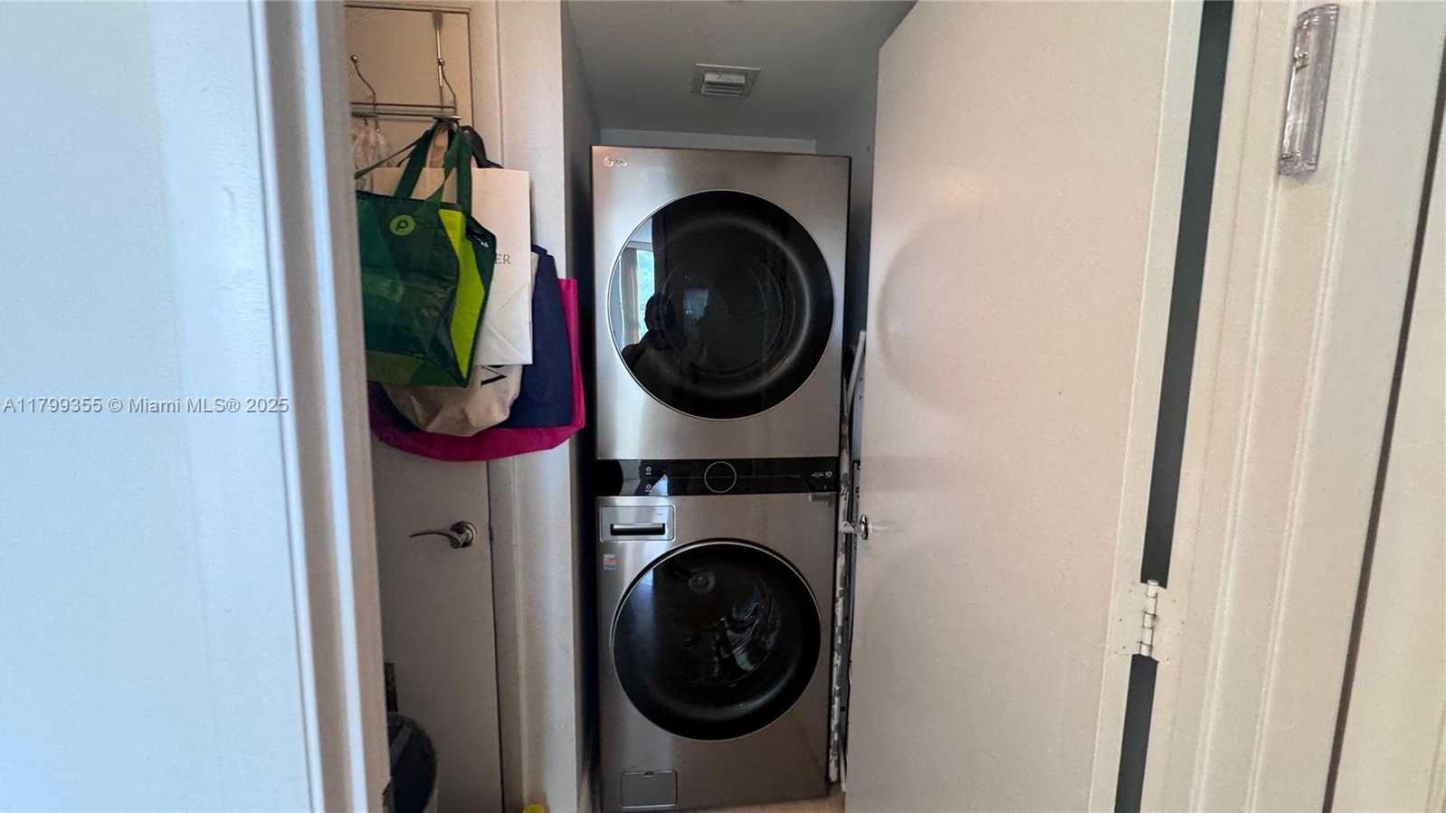 Small Image of 1800 SOUTH OCEAN DR #1510, Hallandale Beach Number 36