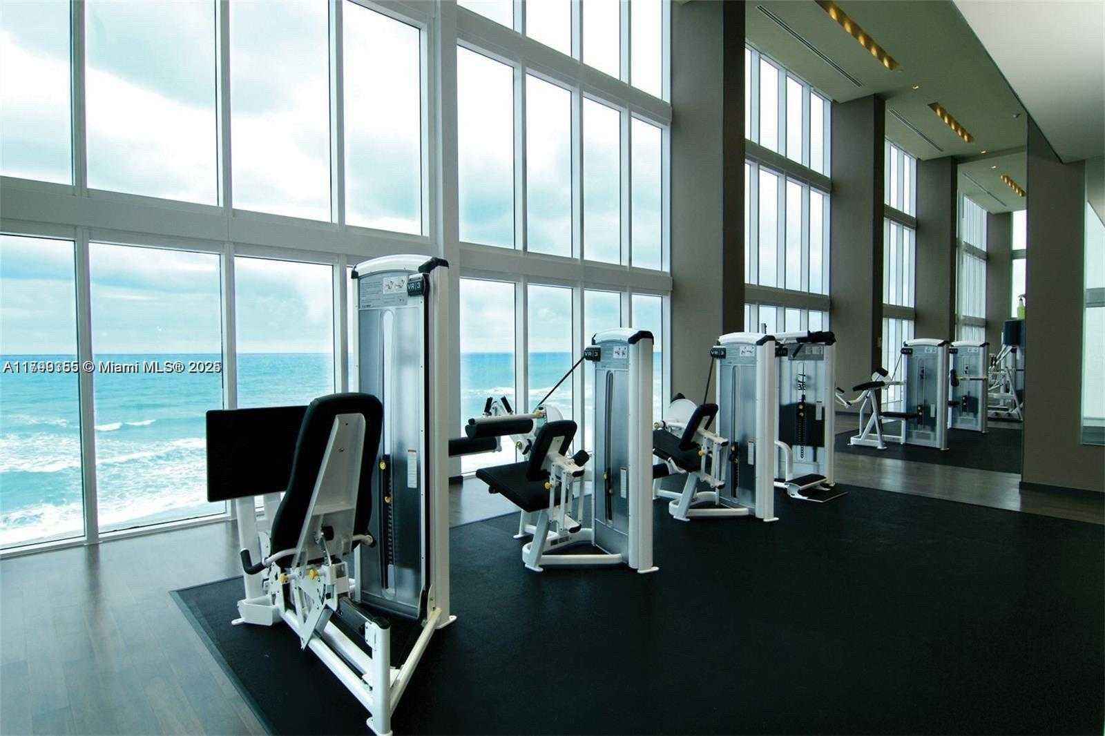 Small Image of 1800 SOUTH OCEAN DR #1510, Hallandale Beach Number 64