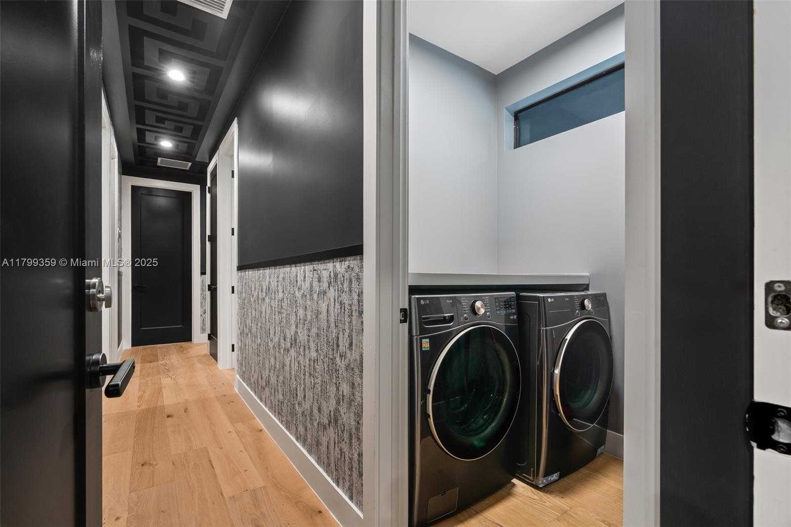 Small Image of 400 NORTH WEST 49TH ST, Miami Number 31