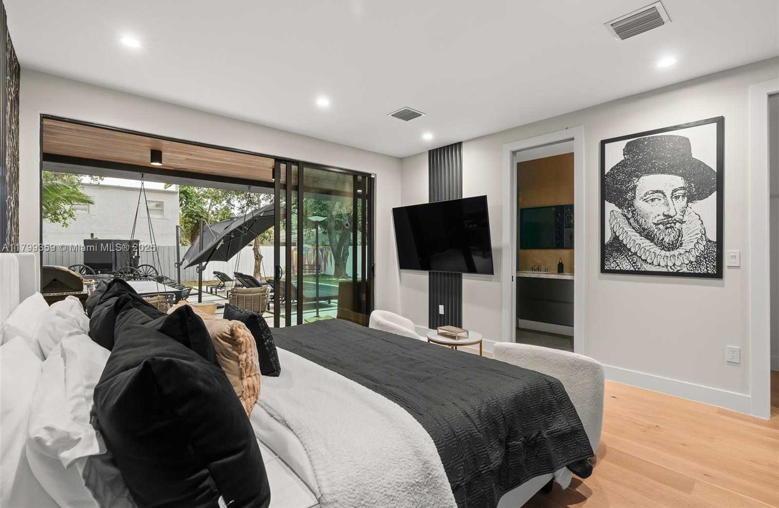 Small Image of 400 NORTH WEST 49TH ST, Miami Number 40
