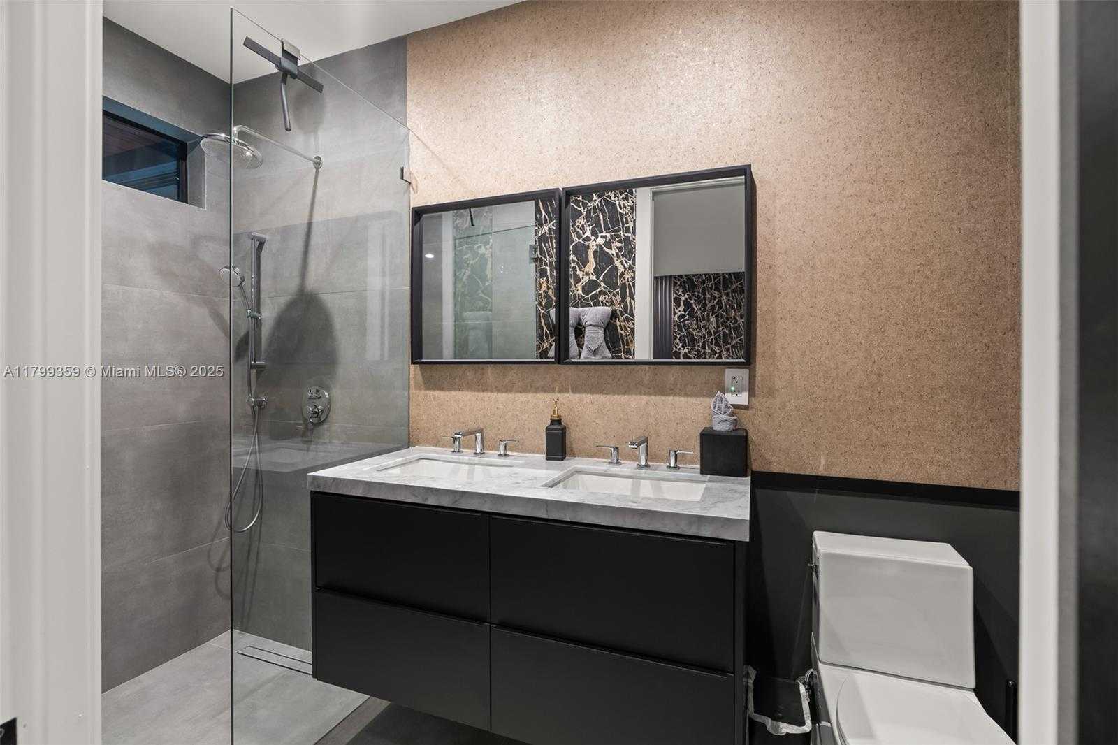 Small Image of 400 NORTH WEST 49TH ST, Miami Number 42