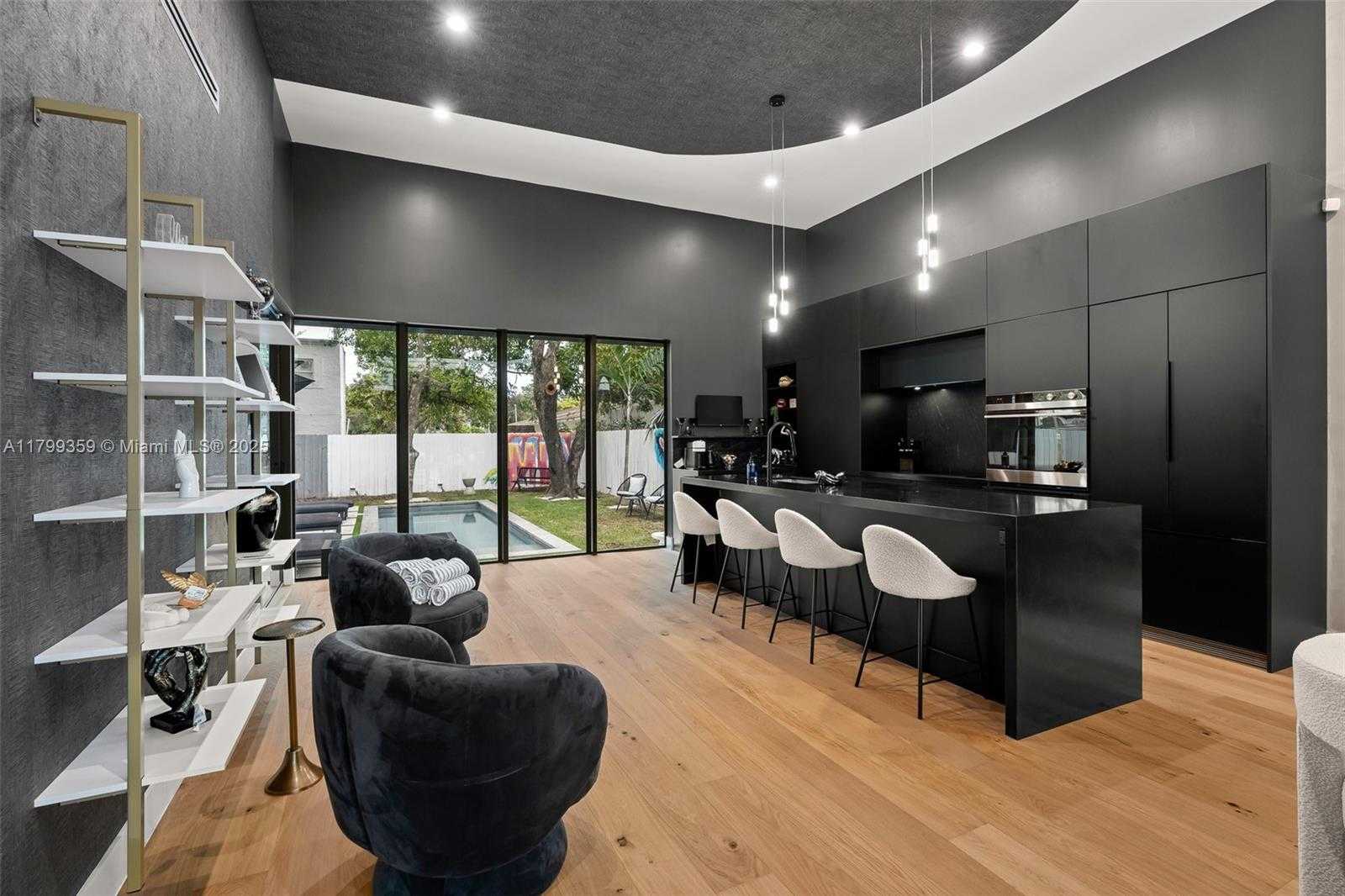 Small Image of 400 NORTH WEST 49TH ST, Miami Number 7