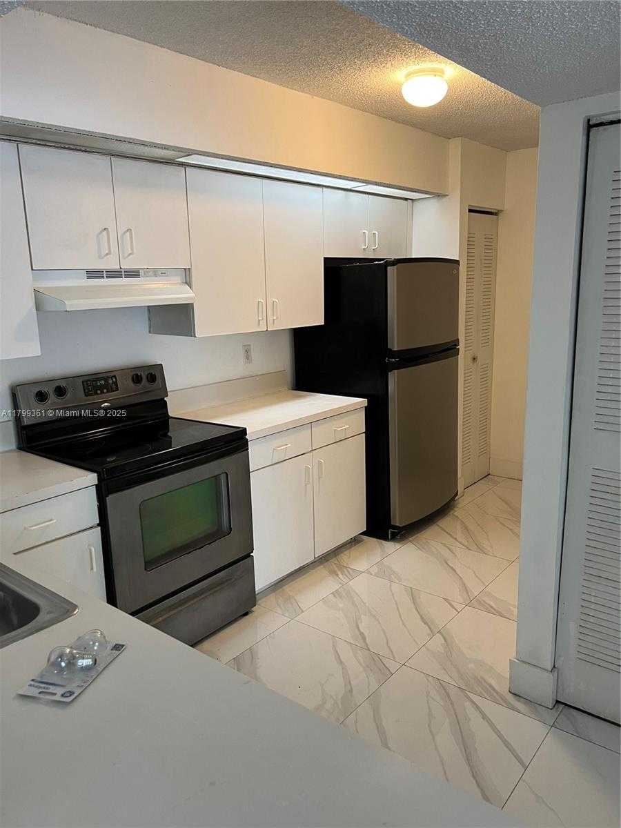 Small Image of 18830 NORTH WEST 57TH AVE #106, Hialeah Number 14
